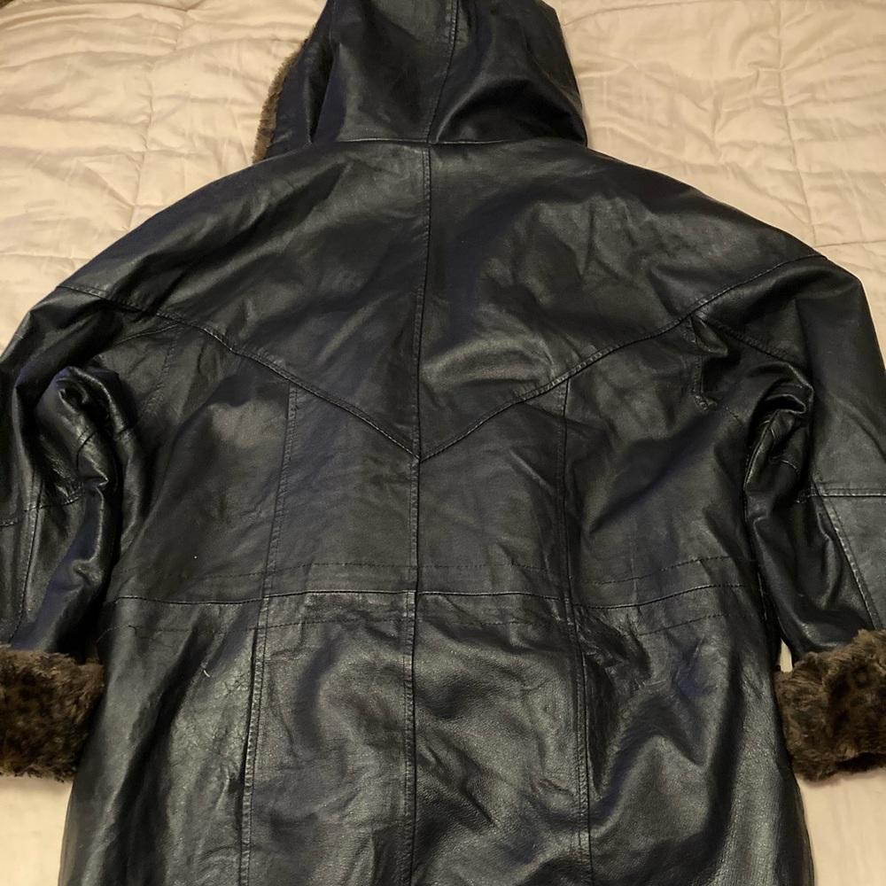 Leather jacket - Picture 15 of 16